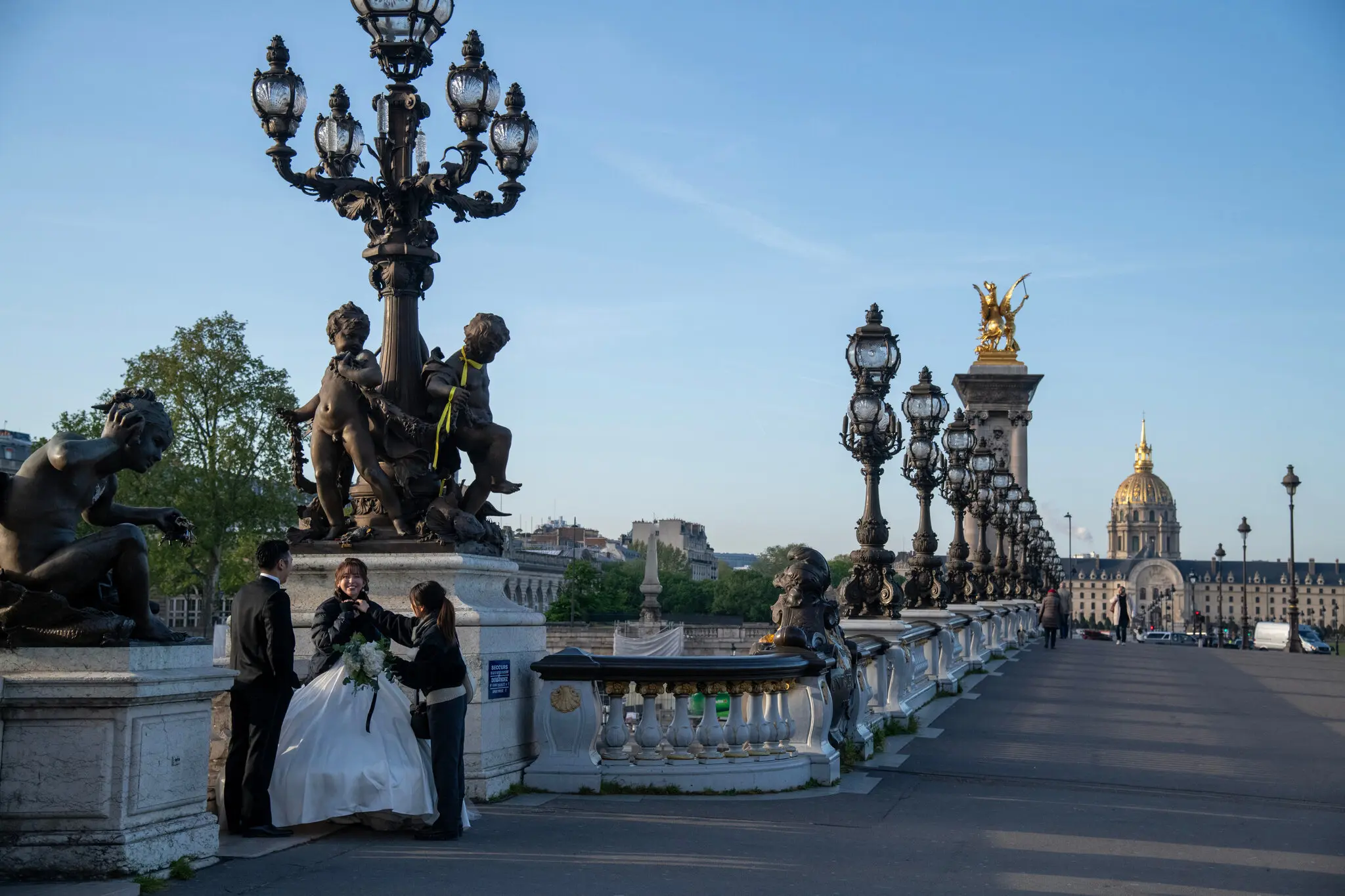 Міст Олександра III, на трасах для триатлону, марафонського плавання та шосейного велосипеду